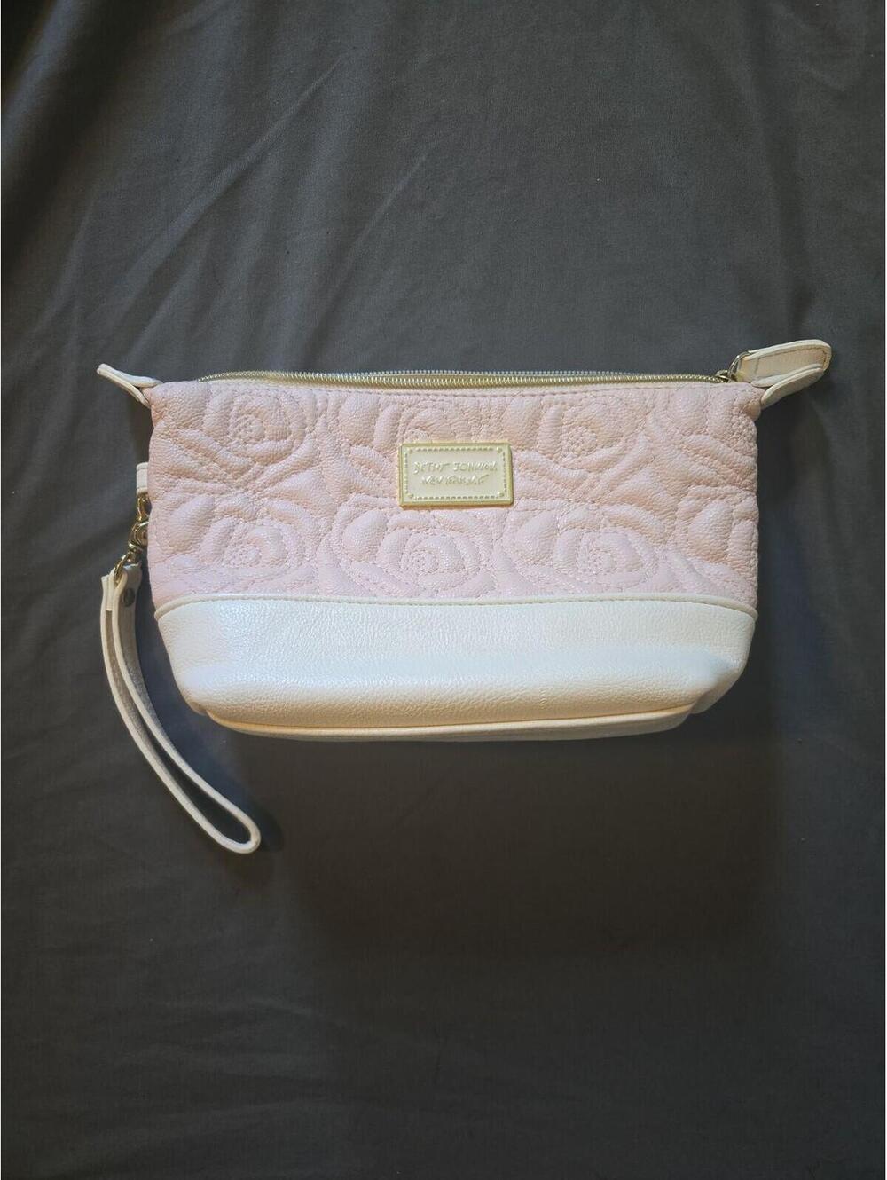 Betsey Johnson Rose Quilted Wristlet Pouch in Pastel Pink & Cream - Picture 1 of 6
